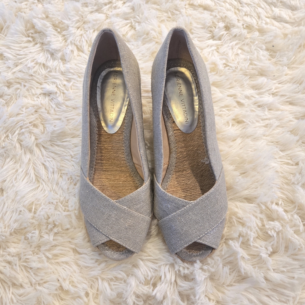 Adrienne Vittadini Nude And Silver Peep-toe Textured Wedge. Size 6.5. Like New.